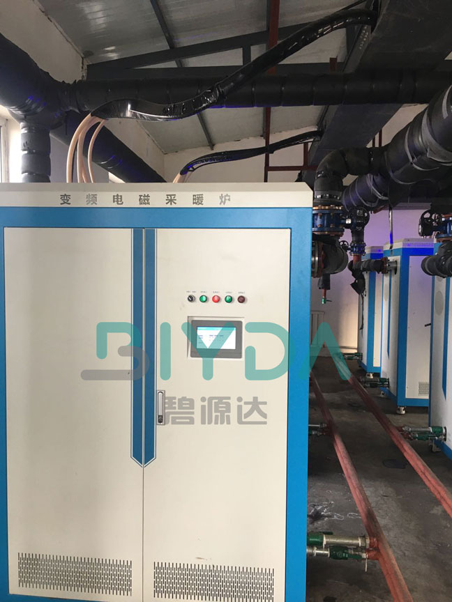 新疆某牧業(yè)公司，3萬(wàn)平米，8臺(tái)240千瓦